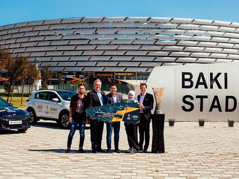 "كيا موتورز" تطلق حملة للتبرع بأحذية كرة القدم للشباب في مخيمات اللجوء خلال جولة كأس الدوري الأوروبي